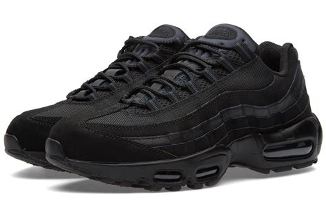 triple black 95 Air Max